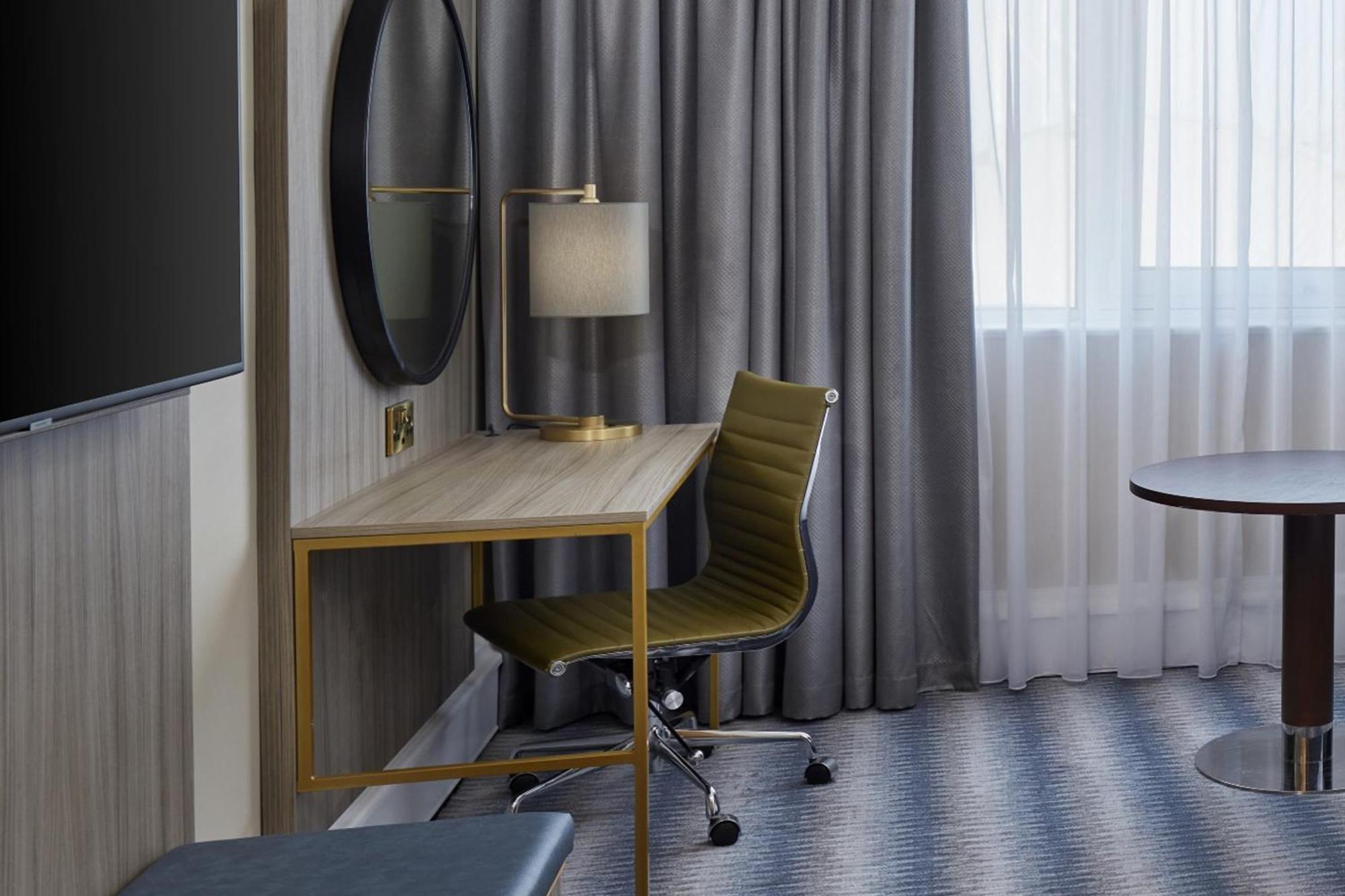 ลีโอนาร์โด โฮเต็ล เซาท์แฮมป์ตัน แกรนด์ ฮาร์เบอร์ Hotel เซาธ์แธมป์ตัน ภายนอก รูปภาพ